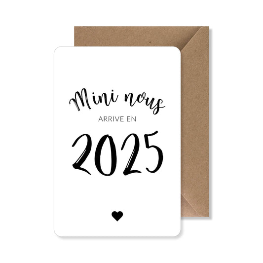 Image d'une grossesse originale, illustrant la beauté et l'unicité de chaque maternité.